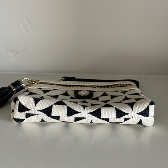 New Spartina Tassel Wristlet (Black and Off-White color) - Picture 11 of 12